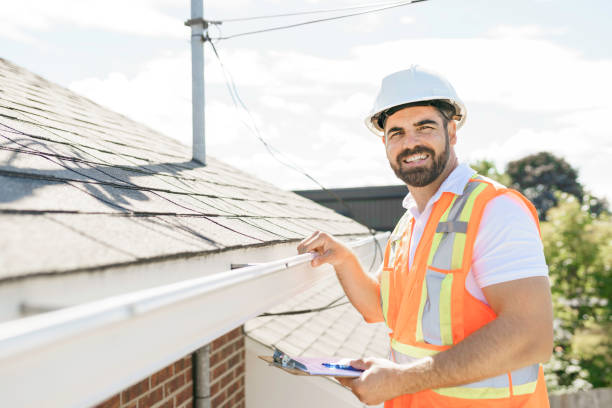 Best Roof Moss and Algae Removal  in Cuero, TX